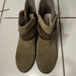 Clarks boots